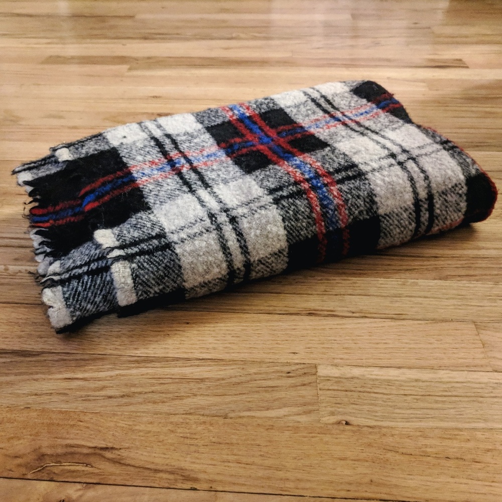 Plaid Aritzia Wilfred Free Blanket Scarf